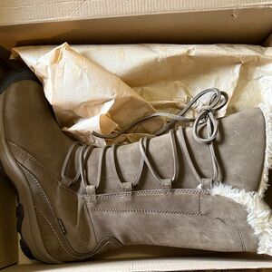 Keen Women's Winter Boots - Brown